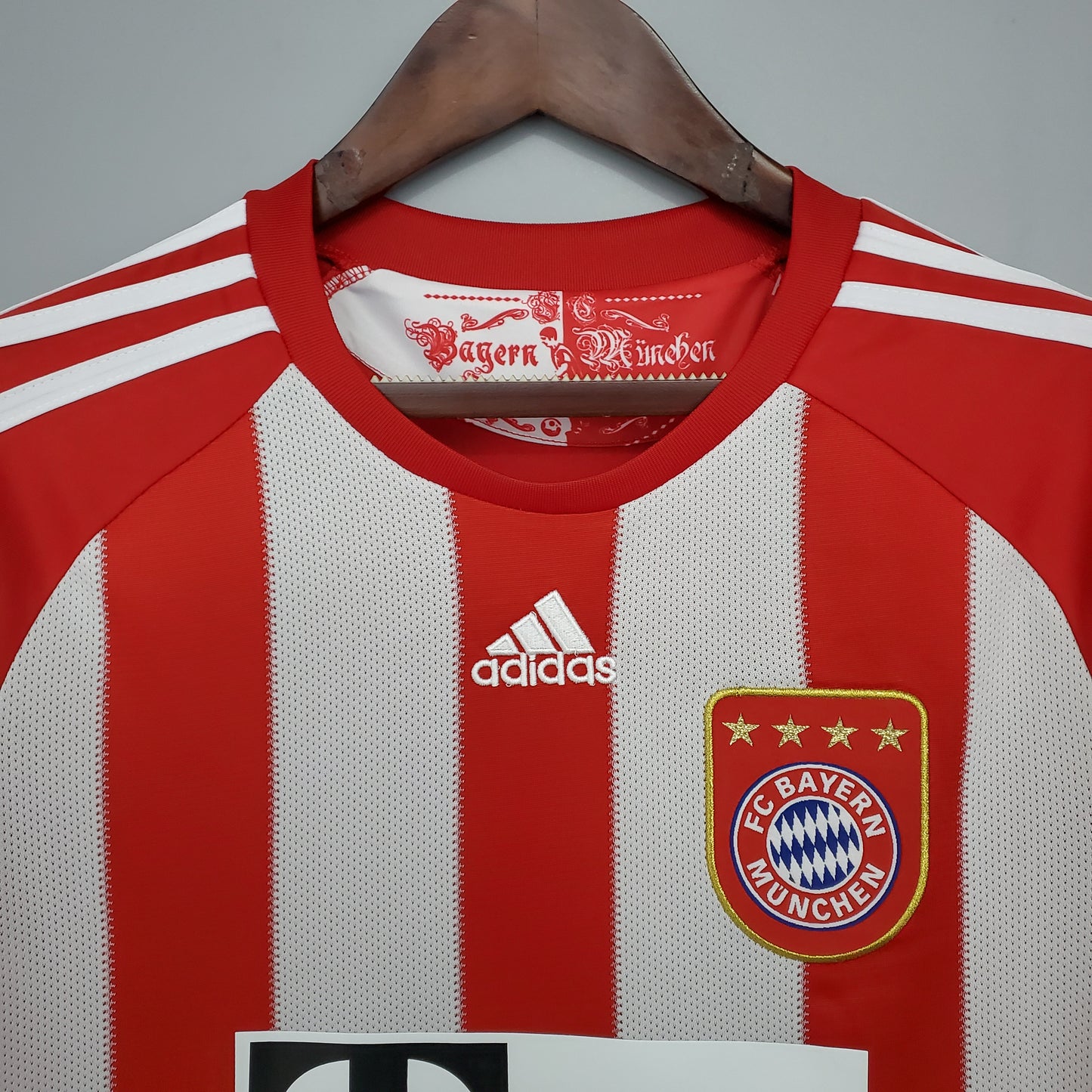 Bayern Munich Home Football shirt 2010/11