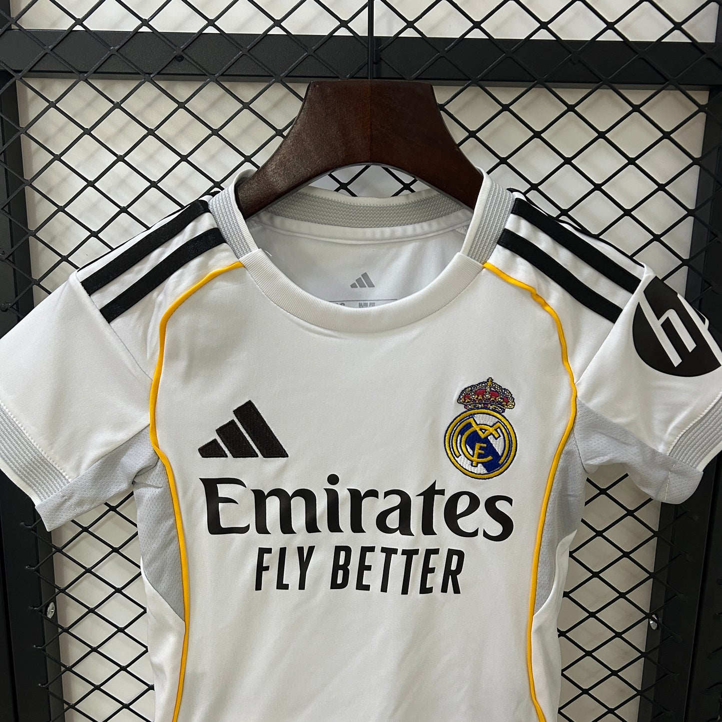 Real Madrid Home kids Football shirt 2025/26