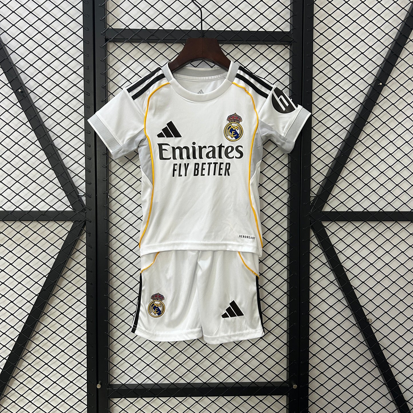 Real Madrid Home kids Football shirt 2025/26