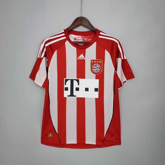 Bayern Munich Home Football shirt 2010/11