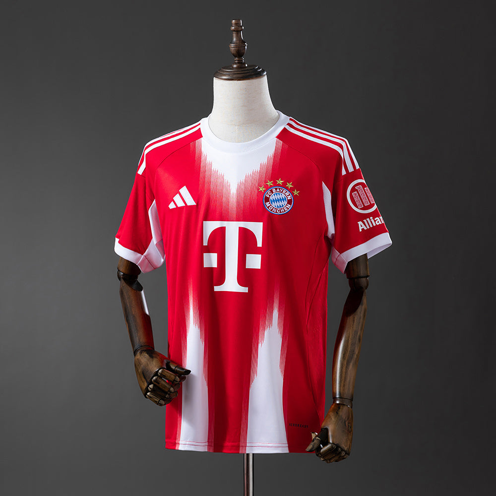 Bayern Munich Home Football shirt 2025/26